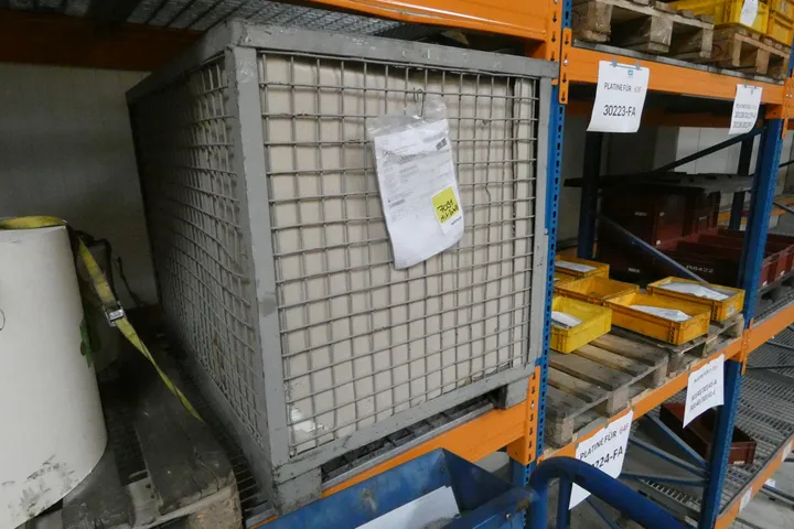 Konvolut Isolierlage für 30094-M1 Umfang: Gitterbox mit Inhalt